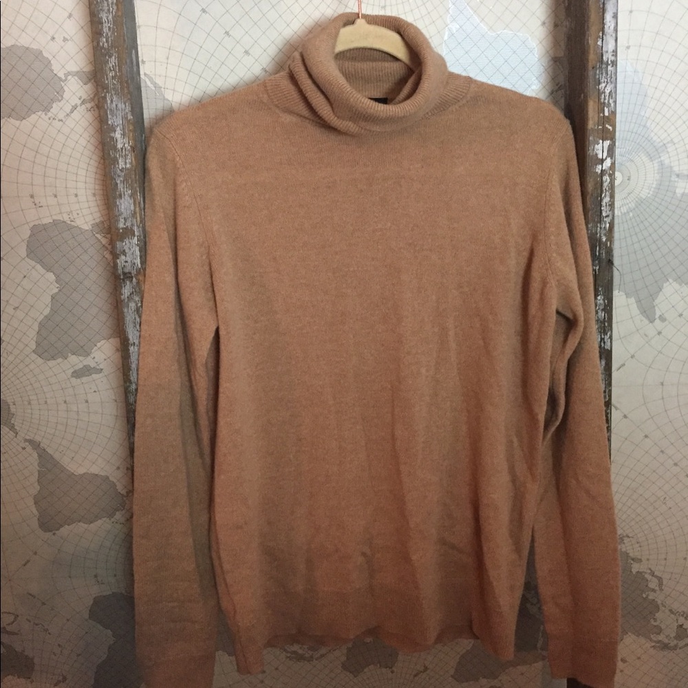 Ann Taylor camel 100% cashmere sweater M